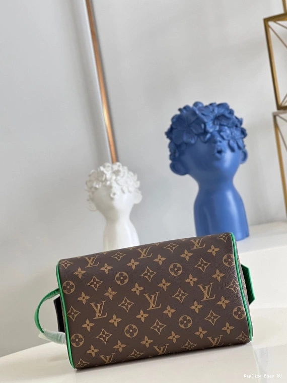 Affordable KIT DOPP LOUIS VUITTON TOILET POUCH 0811